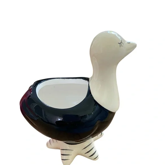 Ceramic Ostrich Planter in Cream and Black - Picture 4 of 8